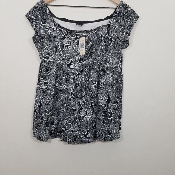 NWT Torrid Black Paisley Off Shoulder Babydoll Top Blouse Size 0 - Picture 3 of 7